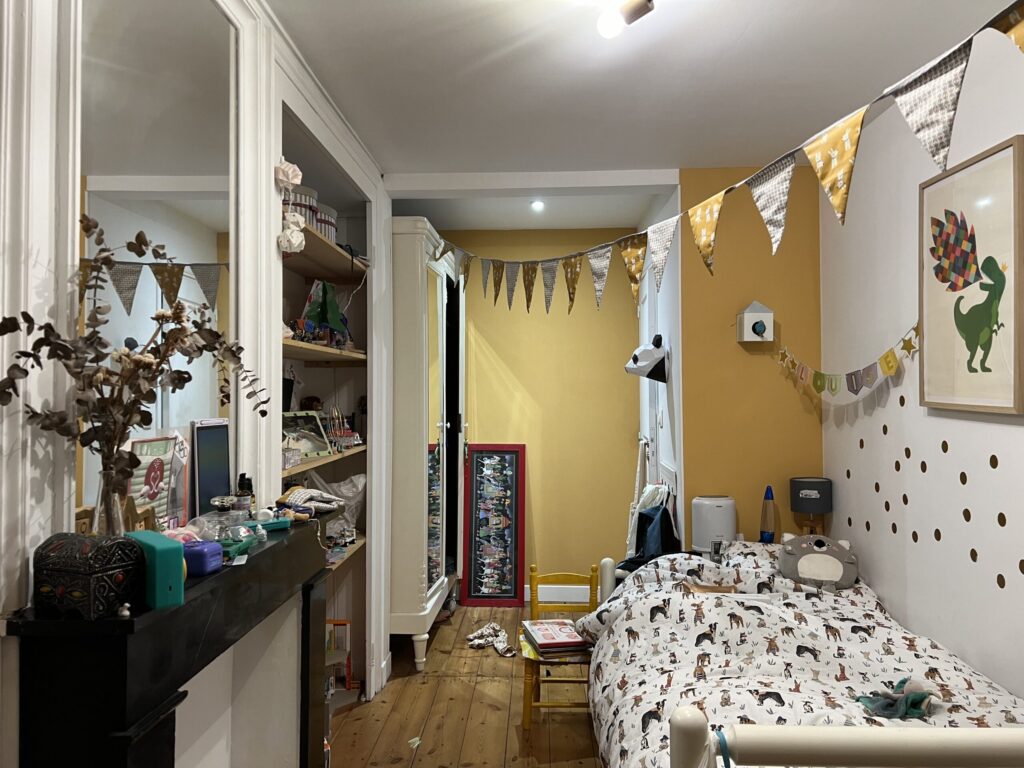 lille avant vue lit et entrée